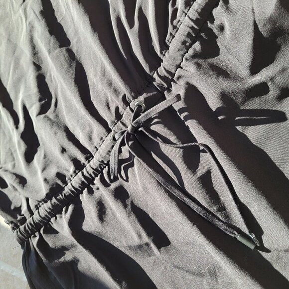 Reitmans Black Jumpsuit with Relaxed Fit and V-Neck - Picture 4 of 12